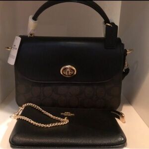 Coach Black and Gold Shoulder Bag with Elegant Design